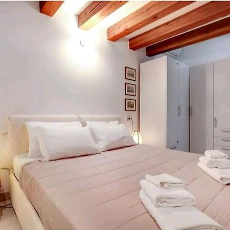 Pergola Apartment - Beautiful And Cozy Space On The Water Venice Exterior photo