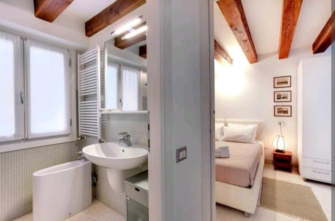 Pergola Apartment - Beautiful And Cozy Space On The Water Venice Exterior photo